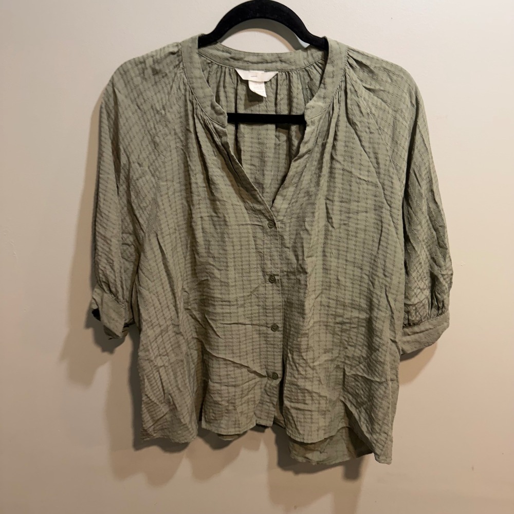 H&M Olive Green Textured Button Front Blouse Puff Sleeve V-Neck Top Large